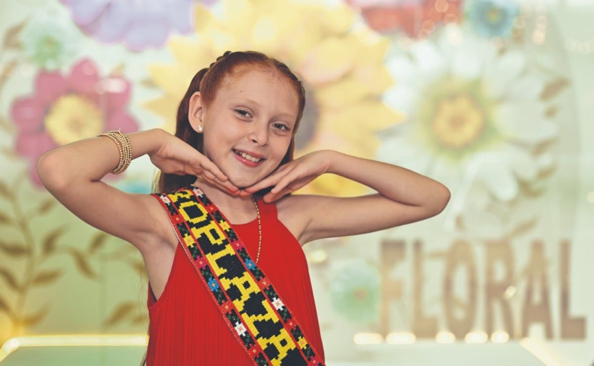 Marylim-Azeneth-de-10-anos-es-la-Mini-Flor-Europlaza-2025-en-Villahermosa