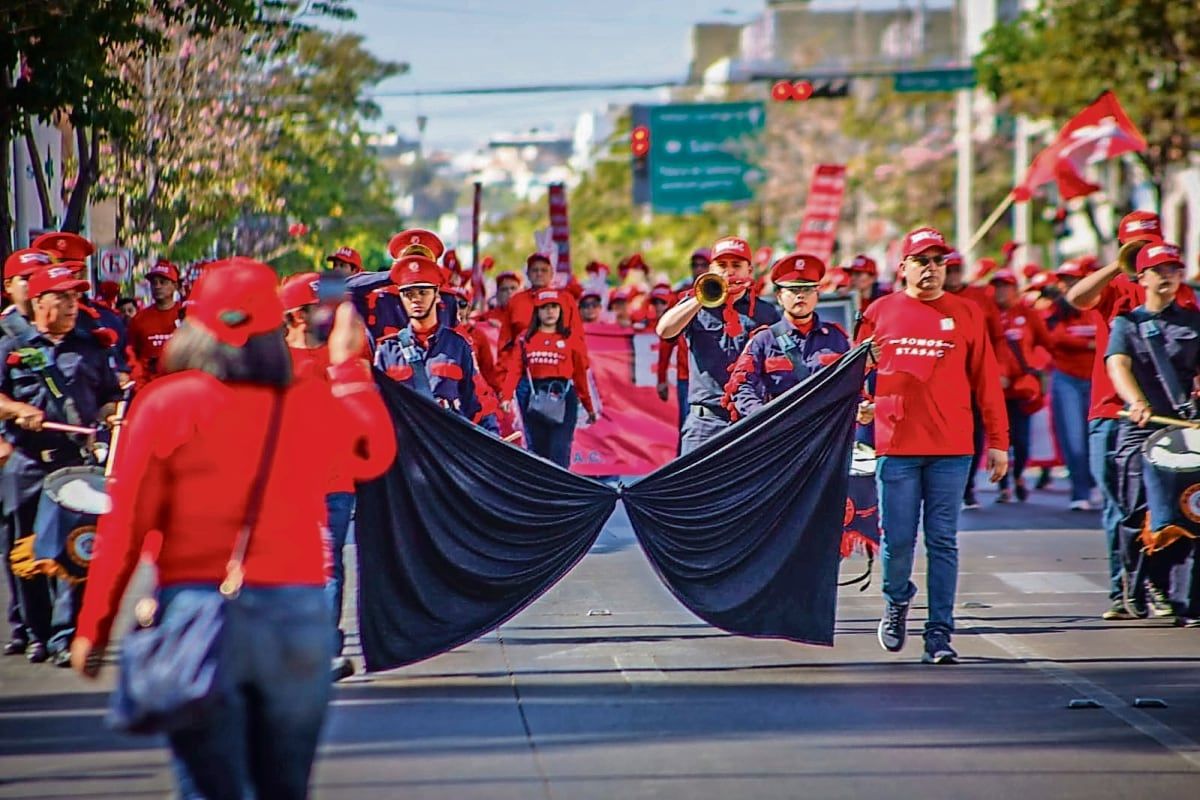 Burocratas-de-Culiacan-exigen-justicia-tras-asesinato-del-lider-electo-Homar-Salas