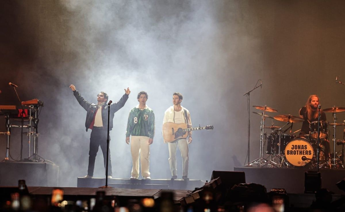 Jonas-Brothers-cierran-el-primer-dia-del-Tecate-Emblema-2026-en-CDMX