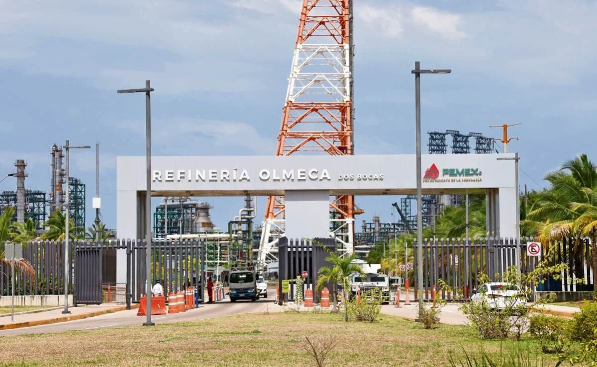 Mezcla-mexicana-de-exportacion-llega-a-107.84-USD-por-barril-alza-vinculada-a-la-tension-en-el-estrecho-de-Ormuz
