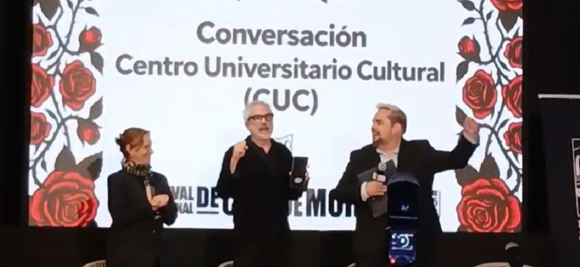 Alfonso-Cuaron-recibe-la-Medalla-Filmoteca-UNAM-en-el-Festival-de-Morelia