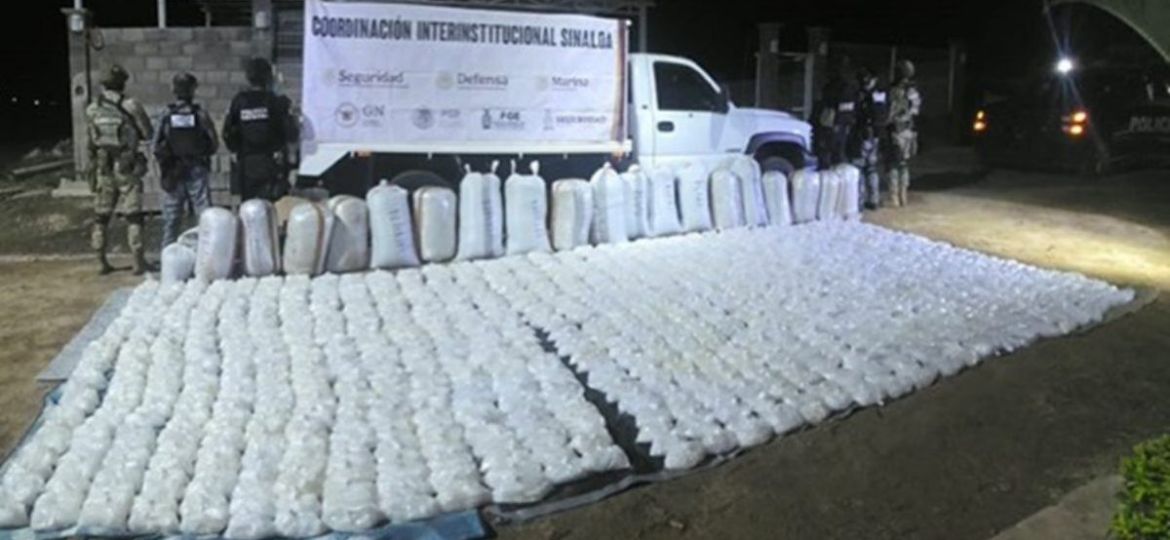 Aseguran-1.32-toneladas-de-metanfetamina-en-Carboneras-Culiacan