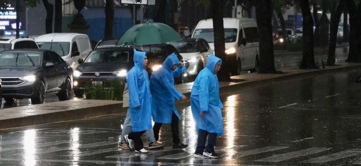 CDMX-tendra-domingo-nublado-y-lluvias-fuertes-maxima-de-23-grados
