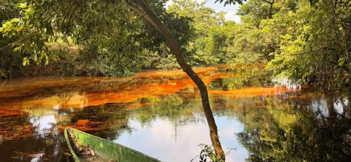 Derrame-de-hidrocarburo-contamina-el-rio-Chacalapa-en-Veracruz-piden-no-usar-el-agua