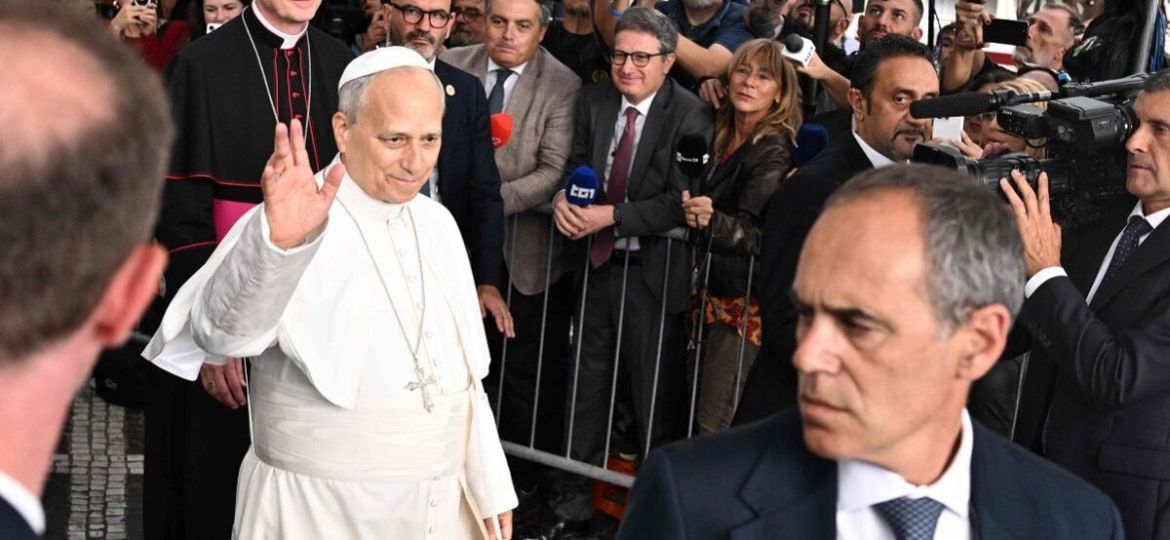 El-papa-Leon-XIV-deja-el-hospital-Gemelli-tras-cirugia-por-cancer-de-pulmon