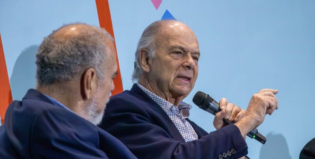 Enrique-Krauze-afirma-que-la-Republica-Mexicana-sera-reconstituida-durante-la-FIL-Monterrey