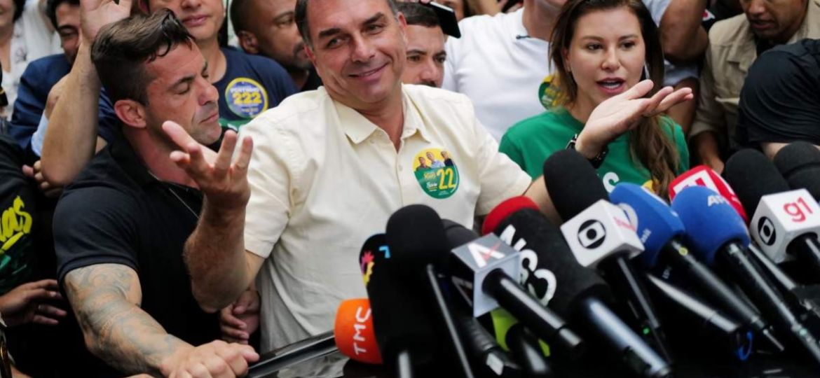 Flavio-Bolsonaro-promete-no-buscar-la-reeleccion-si-gana-la-presidencia-de-Brasil
