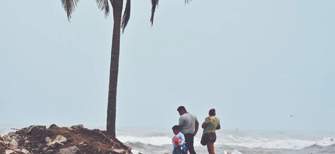 Frente-frio-2-deja-danos-inundaciones-y-10-muertos-en-Veracruz-Tabasco-y-Oaxaca