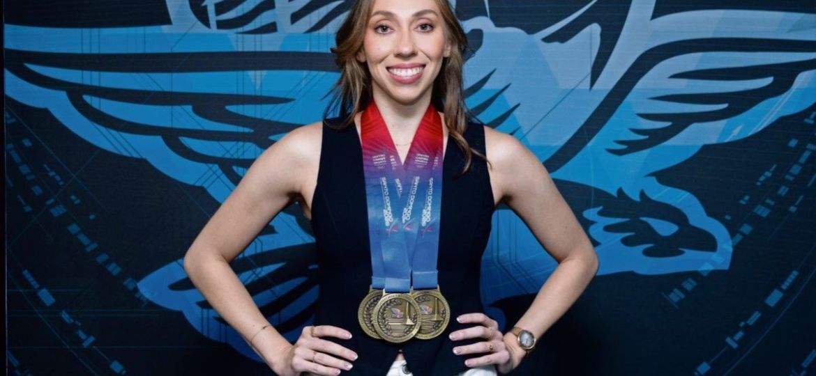 Glenda-Inzunza-inspira-a-ninas-que-suenan-con-llegar-a-la-natacion-artistica