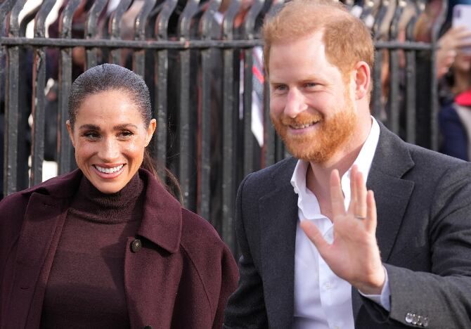 Harry-y-Meghan-reaparecen-juntos-en-Nottingham-durante-una-jornada-de-visitas-beneficas