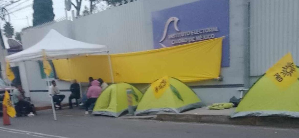 IECM-pide-liberar-accesos-de-su-sede-ante-bloqueo-de-simpatizantes-del-PRD