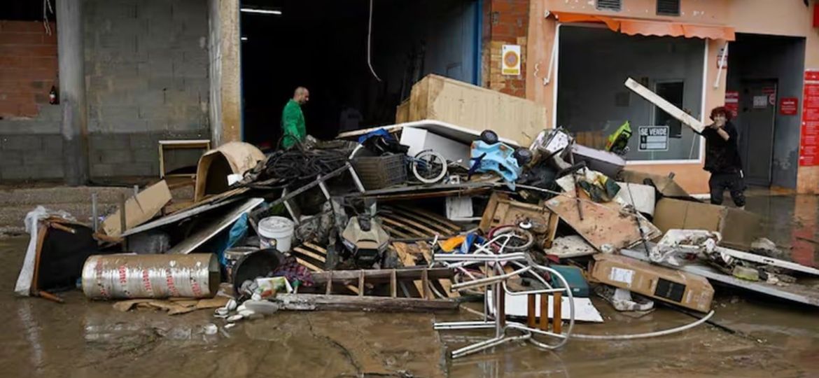 Inundaciones-por-la-DANA-Adam-dejan-cuatro-muertos-y-comunidades-confinadas-en-Espana