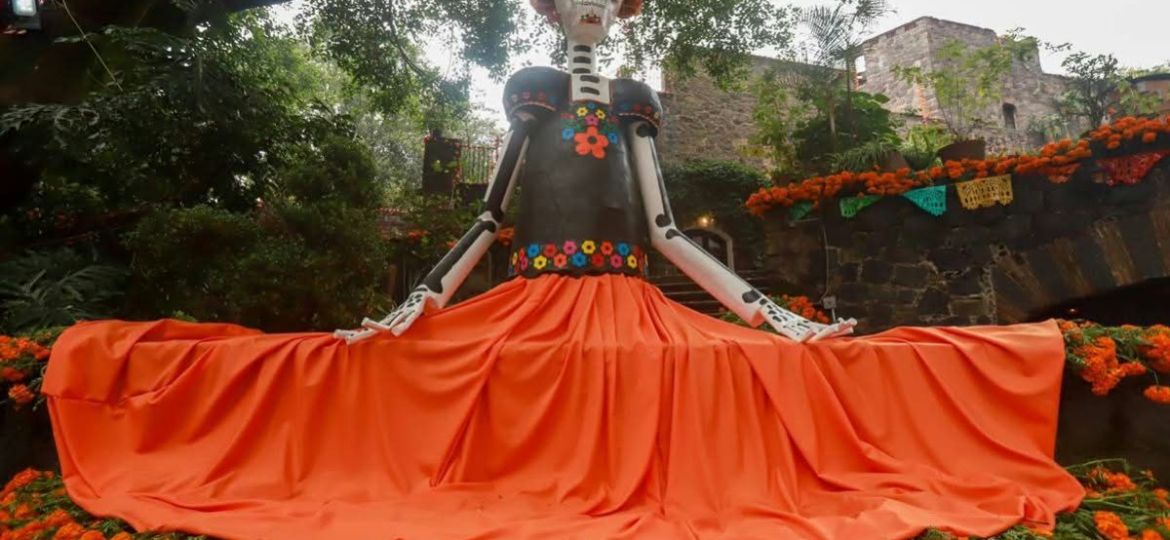 La-Casa-de-Emilio-El-Indio-Fernandez-dedica-un-altar-de-Dia-de-Muertos-a-Elsa-Aguirre