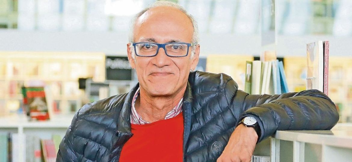 Lecciones-luminosas-en-un-Informe-negro-novela-de-Francisco-Hinojosa