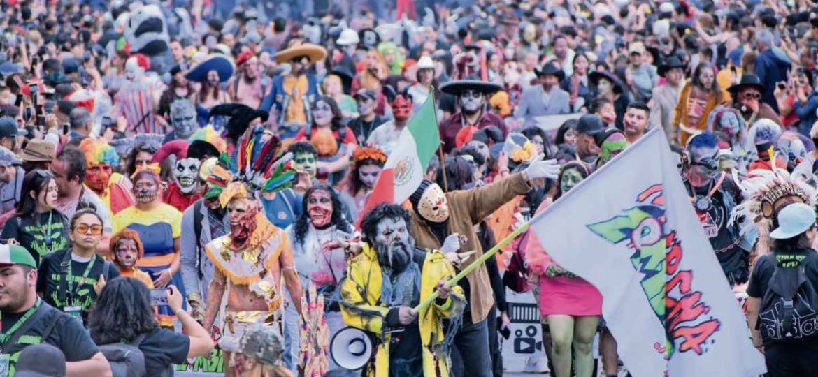 Marcha-Zombie-reune-a-miles-en-el-Centro-de-la-Ciudad-de-Mexico