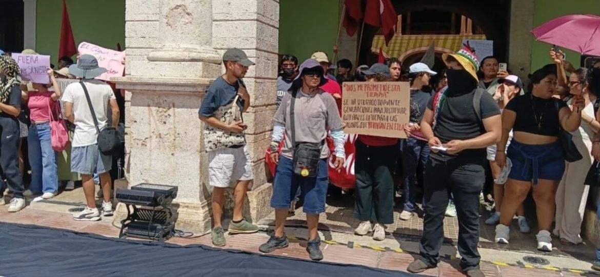 Marchan-en-Merida-en-apoyo-a-Palestina-y-contra-la-participacion-de-empresas-israelies-en-Yucatan