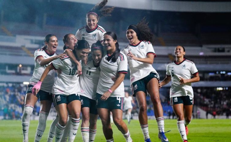 Mexico-Femenil-vence-3-1-a-Jamaica-ante-mas-de-22-mil-aficionados-en-Queretaro