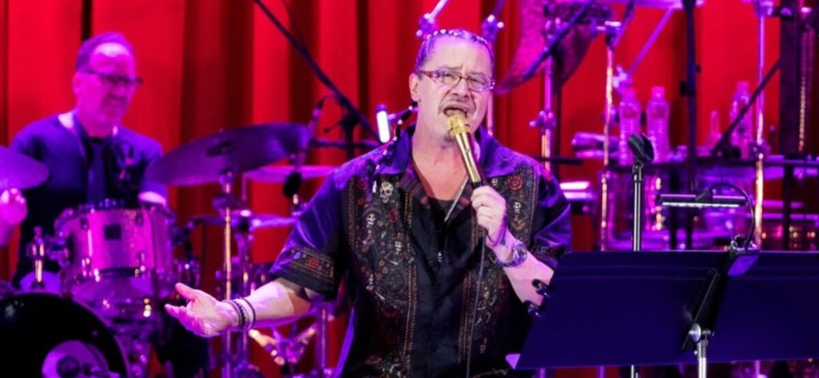 Mike-Patton-inaugura-el-54-Festival-Internacional-Cervantino-con-Mondo-Cane