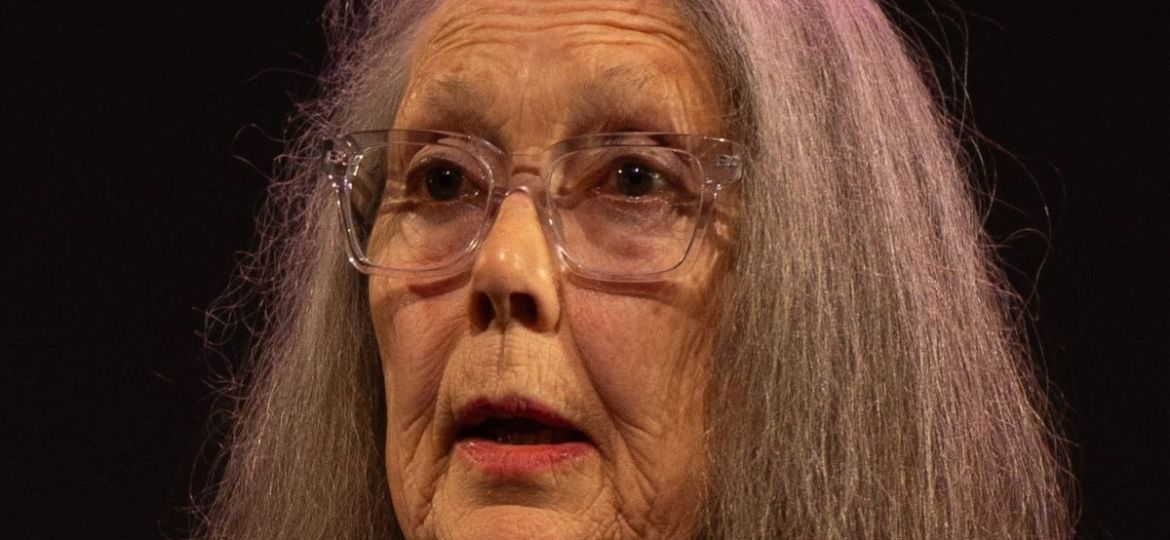 Nox-Anne-Carson-convierte-el-duelo-por-su-hermano-en-un-libro-objeto