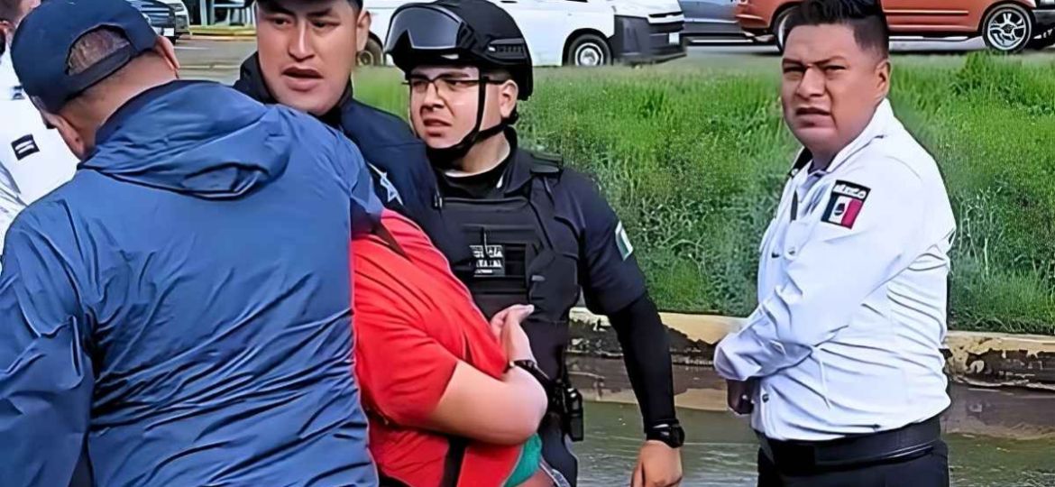 Policias-repliegan-a-trabajadores-del-IMSS-durante-protesta-en-Pachuca