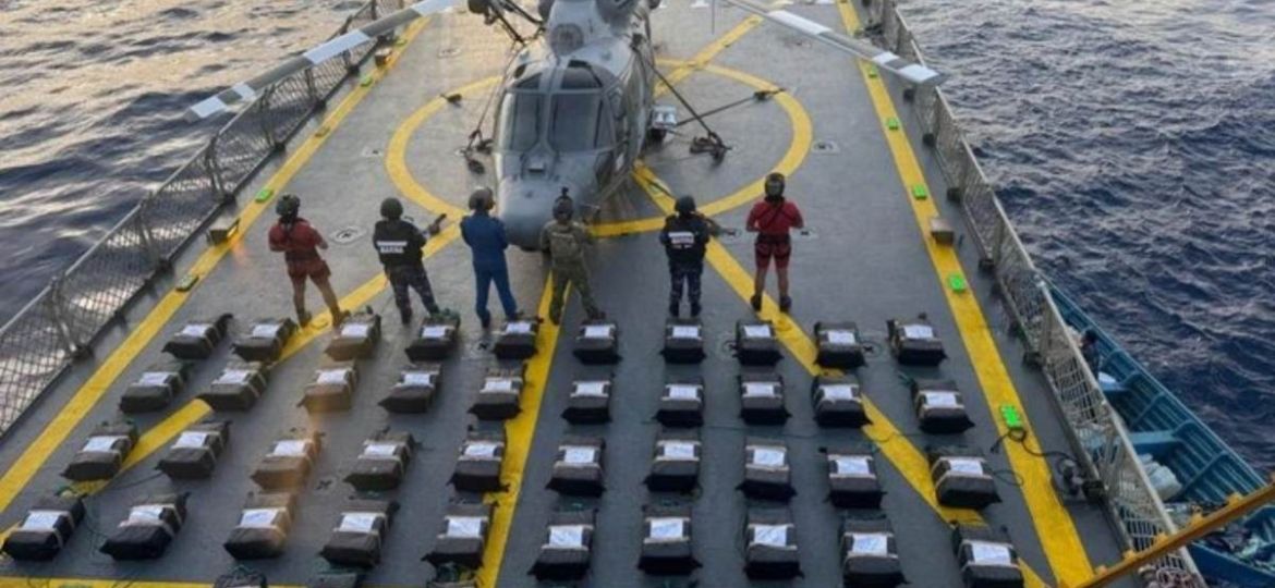Ronald-Johnson-resalta-decomiso-de-1.2-toneladas-de-cocaina-en-el-Pacifico