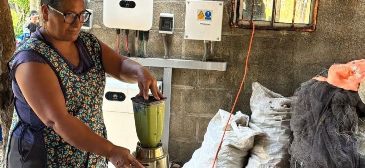 San-Dionisio-Pueblo-Viejo-mejora-su-suministro-electrico-con-energia-solar-y-baterias