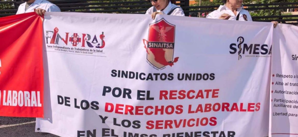 Trabajadores-del-Hospital-OHoran-bloquean-el-Periferico-de-Merida-por-demandas-laborales