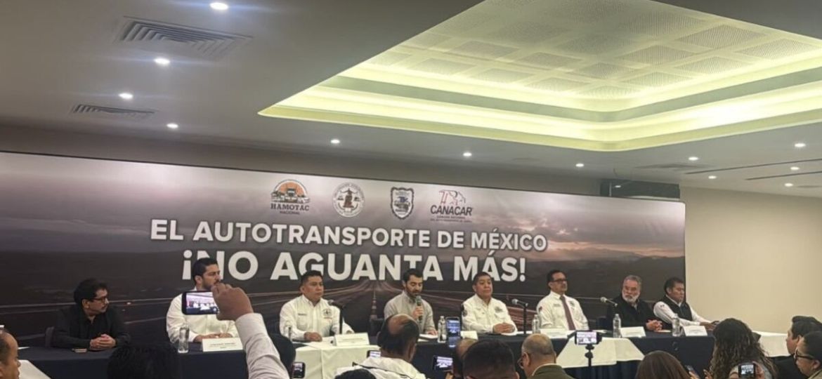 Transportistas-anuncian-paro-nacional-indefinido-a-partir-del-lunes-26-de-octubre