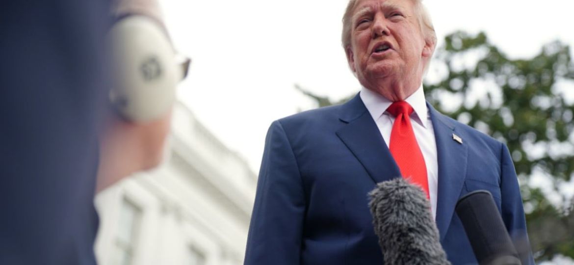 Trump-pide-un-nuevo-presidente-para-Ucrania-y-arremete-contra-Zelensky-por-ataques-a-refinerias-rusas