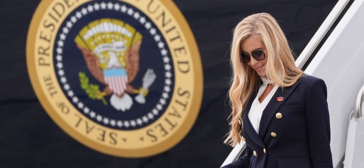 Trump-sugiere-a-Katie-Zacharia-reconsiderar-su-puesto-como-vocera-de-la-Casa-Blanca